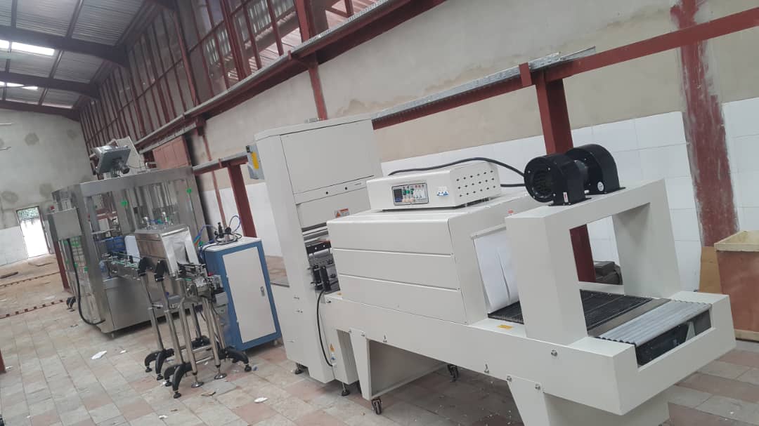 SHRINK WRAPPING MACHINES